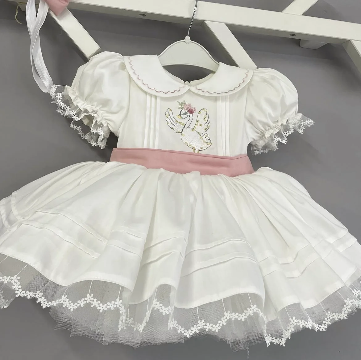 0-12Y Baby Girl Summer Flower Embroidery White Turkish Vintage Princess Ball Gown Dress for Birthday Holiday Eid Photography
0-12Y Baby Girl Summer Flower Embroidery White Turkish Vintage Princess Ball Gown Dress for Birthday Holiday Eid Photography