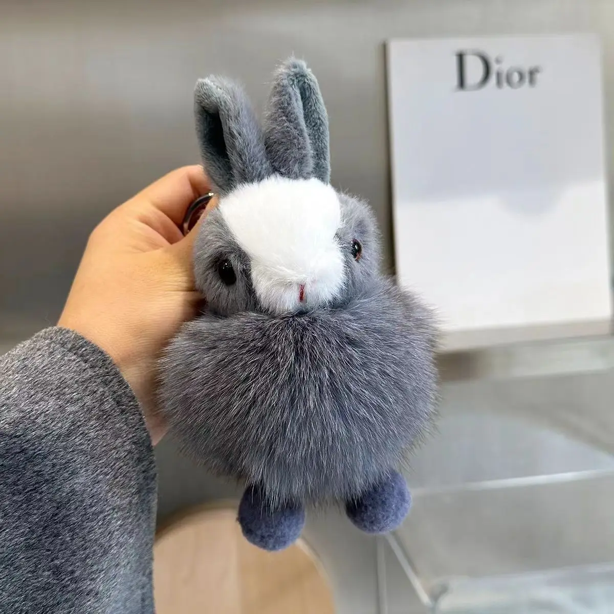 Fox fur cute elf rabbit car keychain pendant plush doll ladies bag mobile phone hairball pendant hair ball
Fox fur cute elf rabbit car keychain pendant plush doll ladies bag mobile phone hairball pendant hair ball