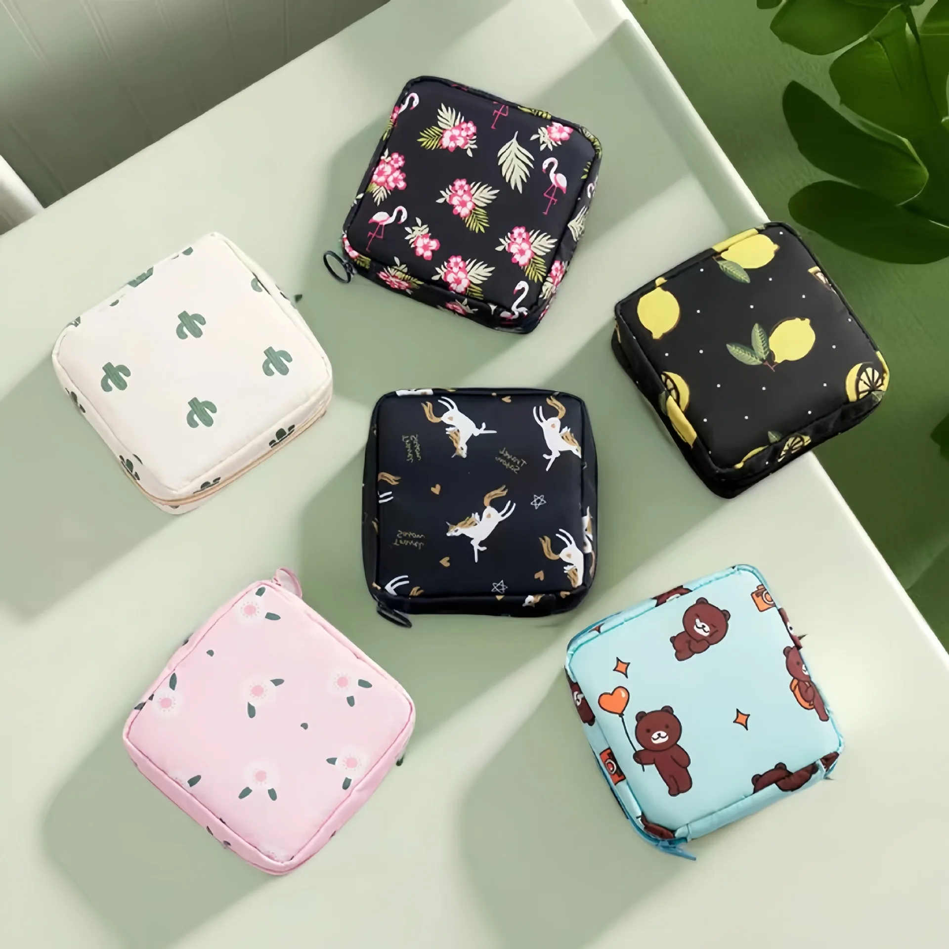 1PCS Sanitary Napkin Storage Bag, Tampon Storage Organizers, Portable Waterproof Organizer, Cartoon for Girls
1PCS Sanitary Napkin Storage Bag, Tampon Storage Organizers, Portable Waterproof Organizer, Cartoon for Girls