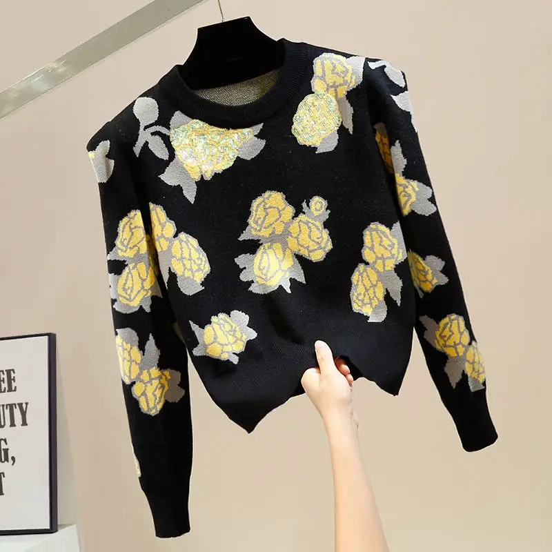 Elegant Female Sequined Spliced Vintage Floral Short Sweaters Autumn Winter Fashion Long Sleeve Knitted Tops Women's Clothing
Elegant Female Sequined Spliced Vintage Floral Short Sweaters Autumn Winter Fashion Long Sleeve Knitted Tops Women's Clothing