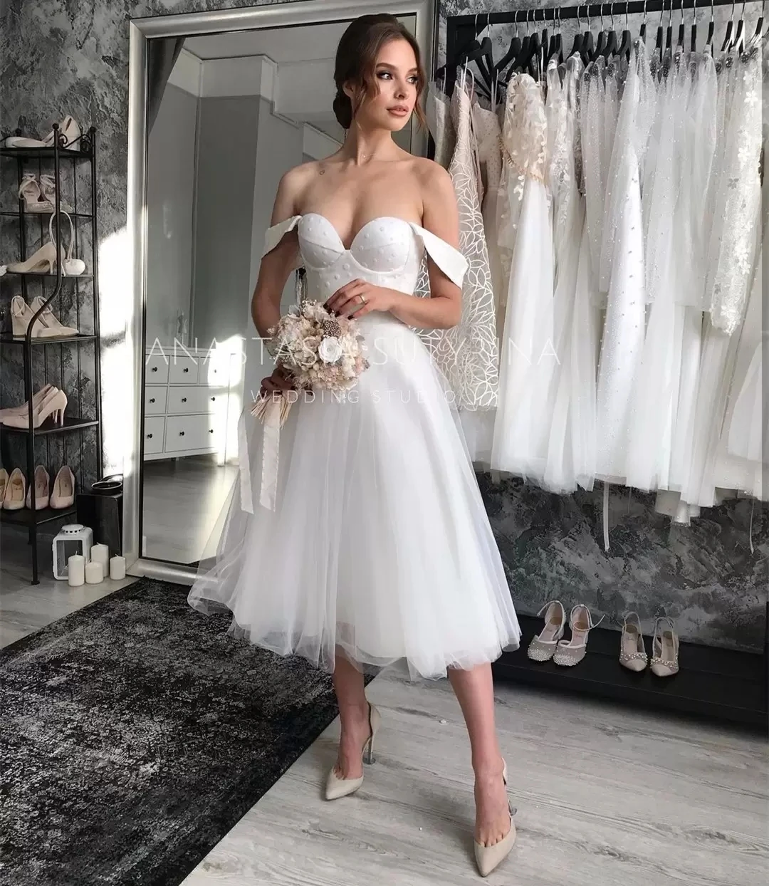 Boho Short Wedding Dresses A-line Off The Shoulder Tulle Beach Wedding Gown Bridal Dress Vestido De Noiva
Boho Short Wedding Dresses A-line Off The Shoulder Tulle Beach Wedding Gown Bridal Dress Vestido De Noiva