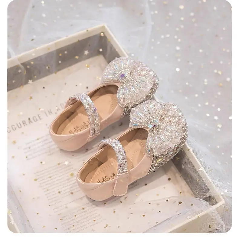 Girls Shoes 2024 Spring Autumn New Crystal Shoes Soft Sole Leather Baby Girls Fashion Cute Gentle Sweet Single Shoes
Girls Shoes 2024 Spring Autumn New Crystal Shoes Soft Sole Leather Baby Girls Fashion Cute Gentle Sweet Single Shoes