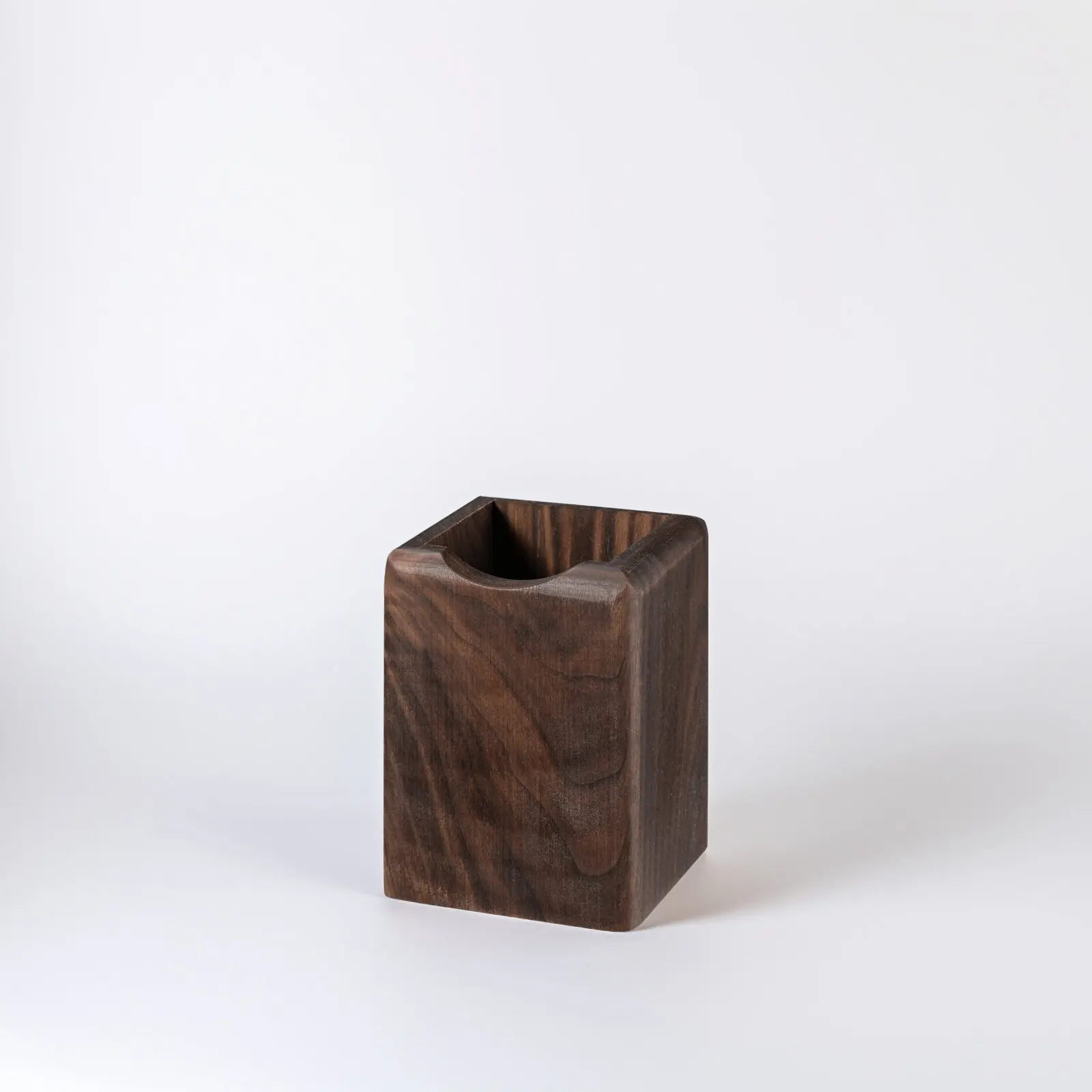 Natural Wood Pen Holder Black Walnut Desk Organizer Sturdy Scratch Resistant for Pencils Pens Makeup Brushes Chopsticks Tidy
Natural Wood Pen Holder Black Walnut Desk Organizer Sturdy Scratch Resistant for Pencils Pens Makeup Brushes Chopsticks Tidy