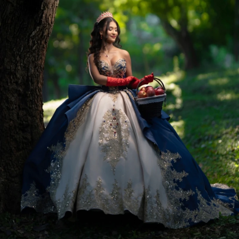 Королевское синее блестящее платье Quinceanera с открытыми плечами, бальное платье Sweet 16, платье с аппликацией, кружево, бисер, кристалл, тюль, день рождения
Королевское синее блестящее платье Quinceanera с открытыми плечами, бальное платье Sweet 16, платье с аппликацией, кружево, бисер, кристалл, тюль, день рождения