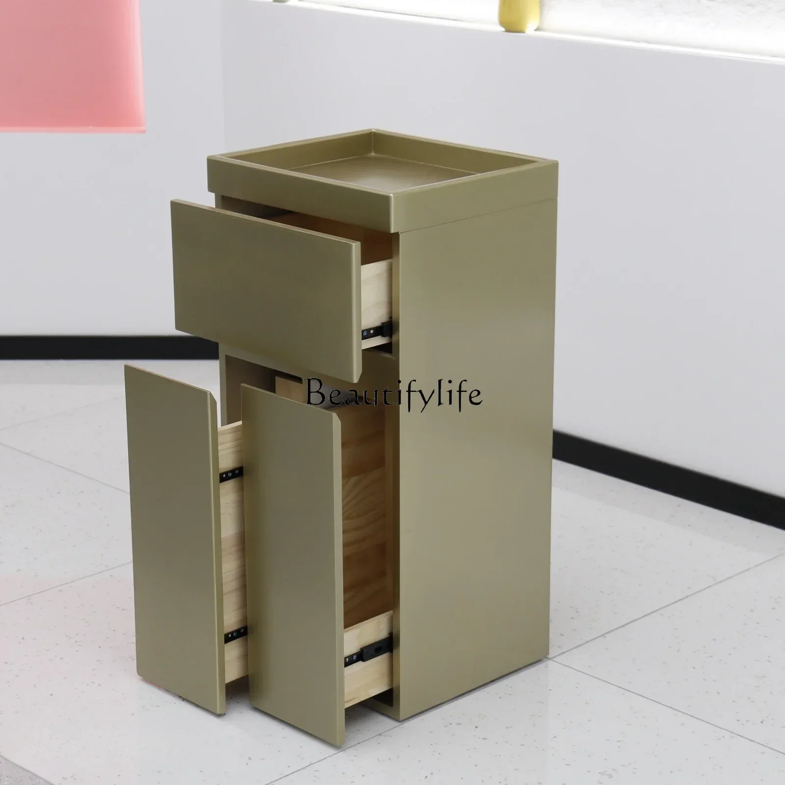 Beauty Salon Storage Tool Storage Display Cabinet Hairdressing Model Barber Salon Tool Cabinet
Beauty Salon Storage Tool Storage Display Cabinet Hairdressing Model Barber Salon Tool Cabinet