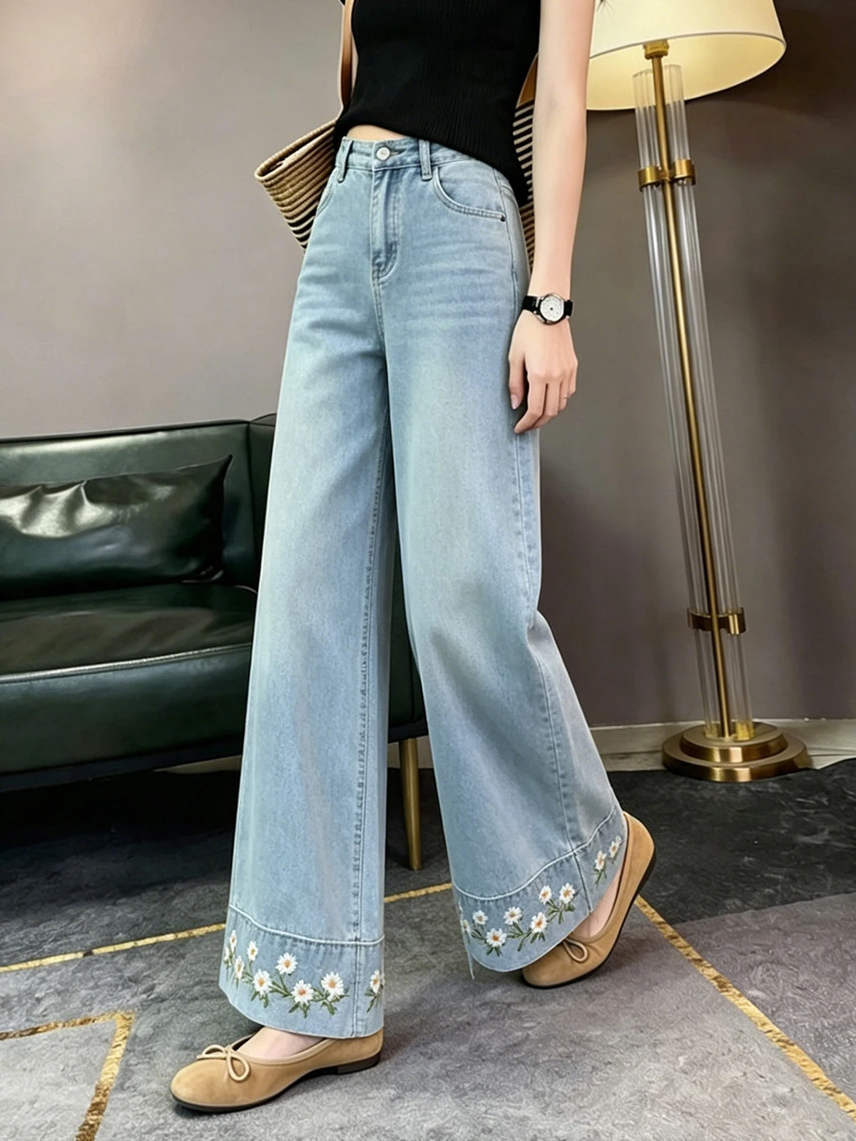 Light Blue Embroidered Wide Leg Denim Jeans Women's Summer New High Waist Slimming Loose Straight Cut Floor-Length Pants
Light Blue Embroidered Wide Leg Denim Jeans Women's Summer New High Waist Slimming Loose Straight Cut Floor-Length Pants