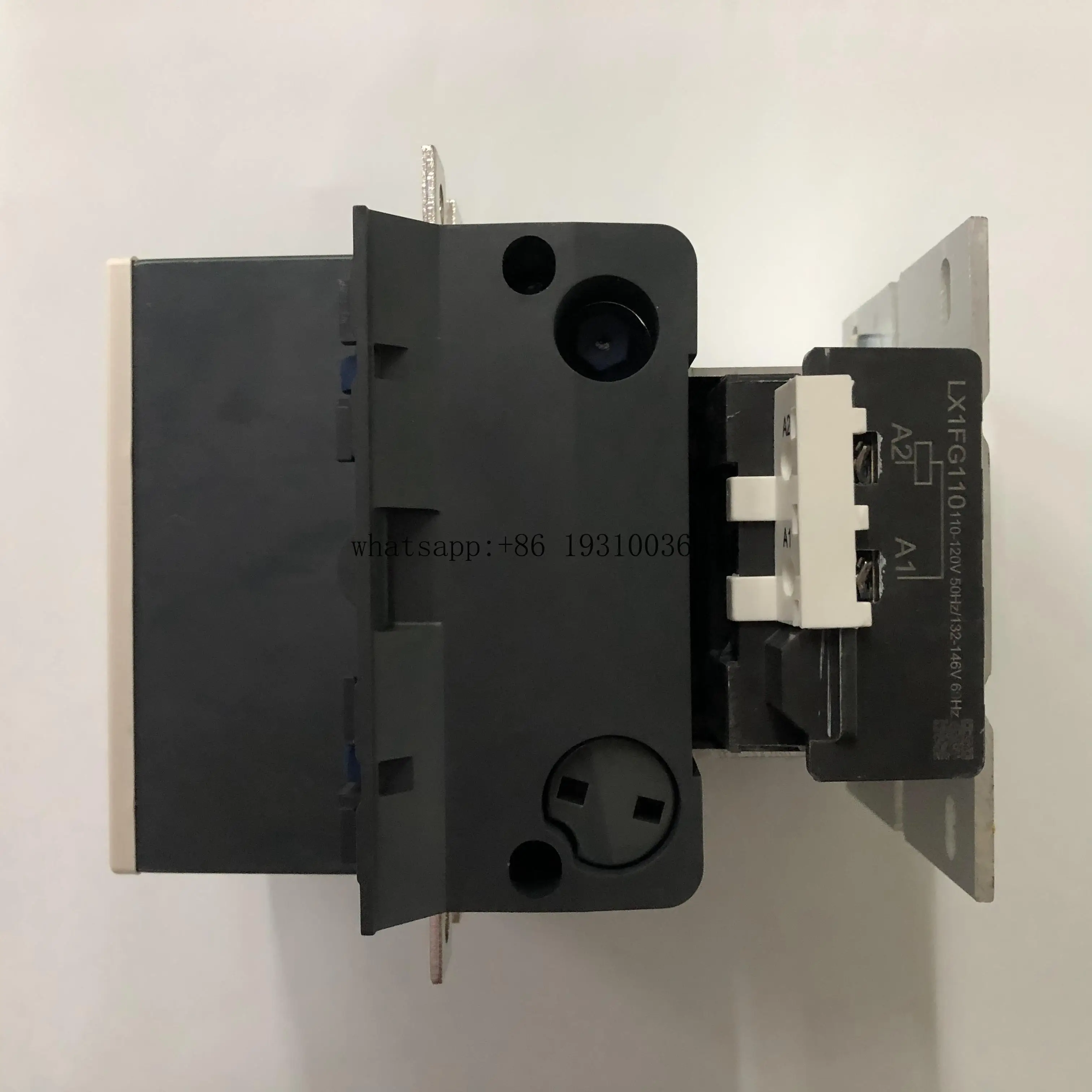 Original Genuine Goods LC1D205F7C AC110V 50/60Hz Three-stage AC Contactor
Original Genuine Goods LC1D205F7C AC110V 50/60Hz Three-stage AC Contactor