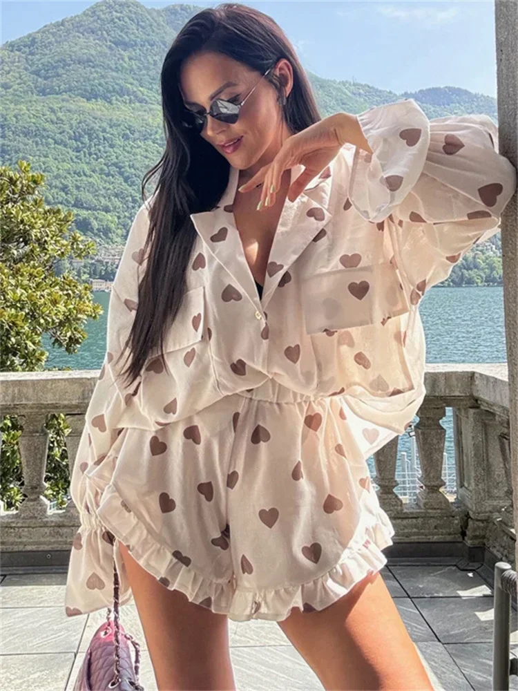 Autumn 2 Piece-Set Shorts For Women Printed Pocket Shirts And High Waist Slim Shorts Sets Female Casual Contrast Outfits
Autumn 2 Piece-Set Shorts For Women Printed Pocket Shirts And High Waist Slim Shorts Sets Female Casual Contrast Outfits