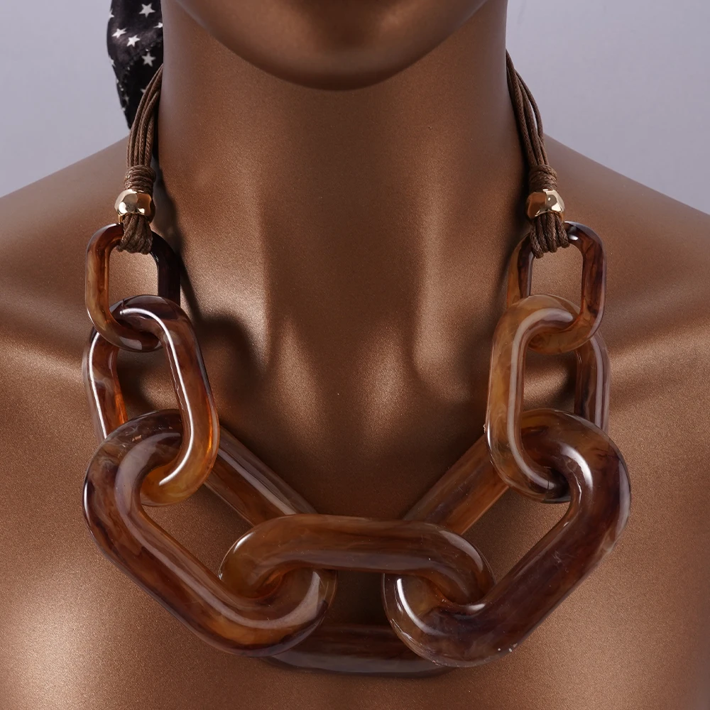 Adjustable Vintage High-end European Necklace With Exaggerated Accessories For Fashion Enthusiasts Latest Trends
Adjustable Vintage High-end European Necklace With Exaggerated Accessories For Fashion Enthusiasts Latest Trends