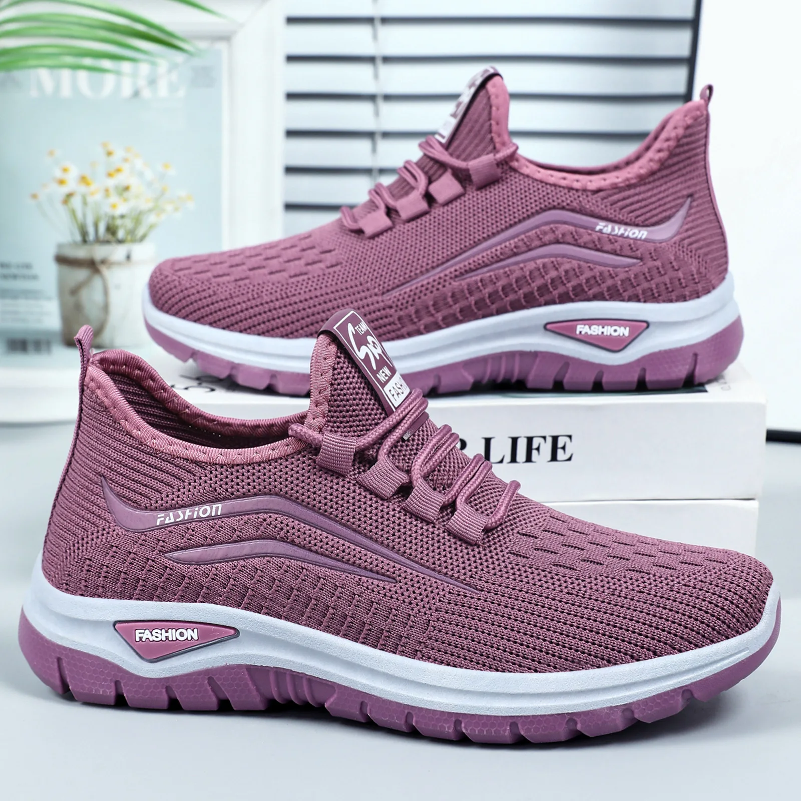 Women's Breathable Knit Sneakers Soft Thick Sole Casual Sports Shoes Non-slip Lightweight Footwear for Daily Walking Trainers
Women's Breathable Knit Sneakers Soft Thick Sole Casual Sports Shoes Non-slip Lightweight Footwear for Daily Walking Trainers