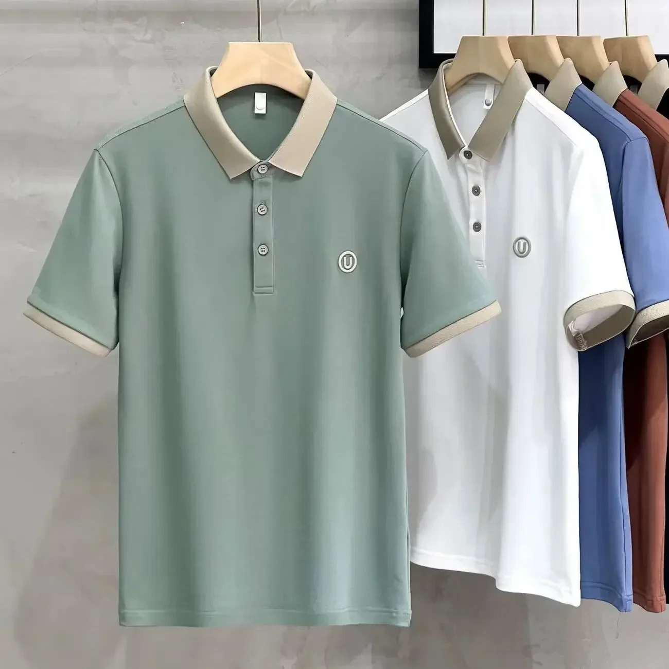 2025 British Style Luxury Color Blocking Lapel Polo Shirt Short Sleeves Men's Letter Embroidery Summer Simple Casual Top Trendy
2025 British Style Luxury Color Blocking Lapel Polo Shirt Short Sleeves Men's Letter Embroidery Summer Simple Casual Top Trendy