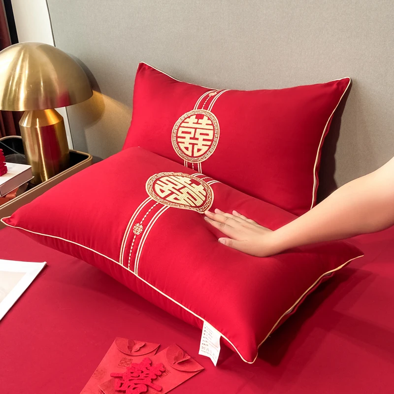 Marriage Celebration Red Pillow Couples Neck Protection Pillow Pair Delivery Gifts All Seasons Use Rectangular Cotton Pillow
Marriage Celebration Red Pillow Couples Neck Protection Pillow Pair Delivery Gifts All Seasons Use Rectangular Cotton Pillow