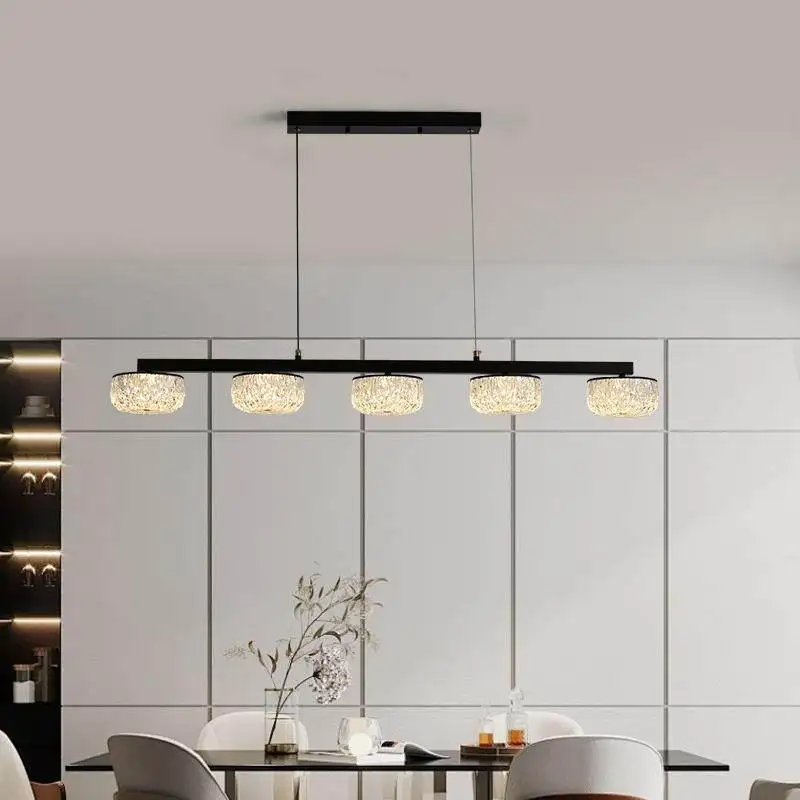 Современные светодиодные подвесные светильники для столовой и гостиной, акриловые бра, черная длинная люстра для ресторана, кухни, бара
Современные светодиодные подвесные светильники для столовой и гостиной, акриловые бра, черная длинная люстра для ресторана, кухни, бара