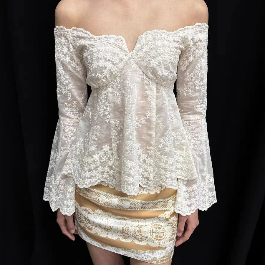 Women's Floral Lace Off Shoulder Top Long Flare Sleeve Embroidery Cottagecore Blouse
Women's Floral Lace Off Shoulder Top Long Flare Sleeve Embroidery Cottagecore Blouse
