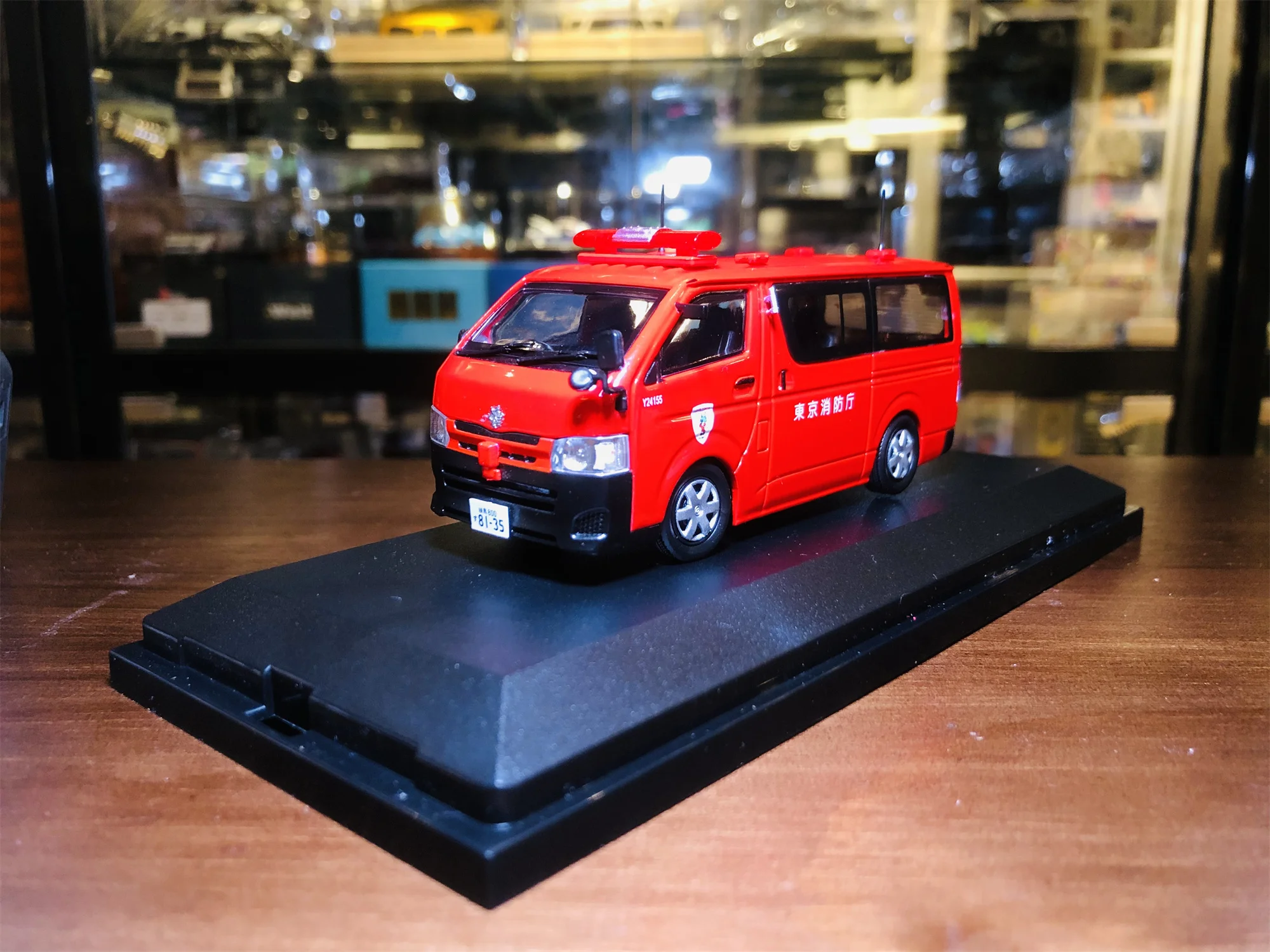 Модель 1 1/43, модель автомобиля Hiace Fire Diecast, белая Коллекционная модель автомобиля, лимитированная коллекция, хобби-игрушки
Модель 1 1/43, модель автомобиля Hiace Fire Diecast, белая Коллекционная модель автомобиля, лимитированная коллекция, хобби-игрушки