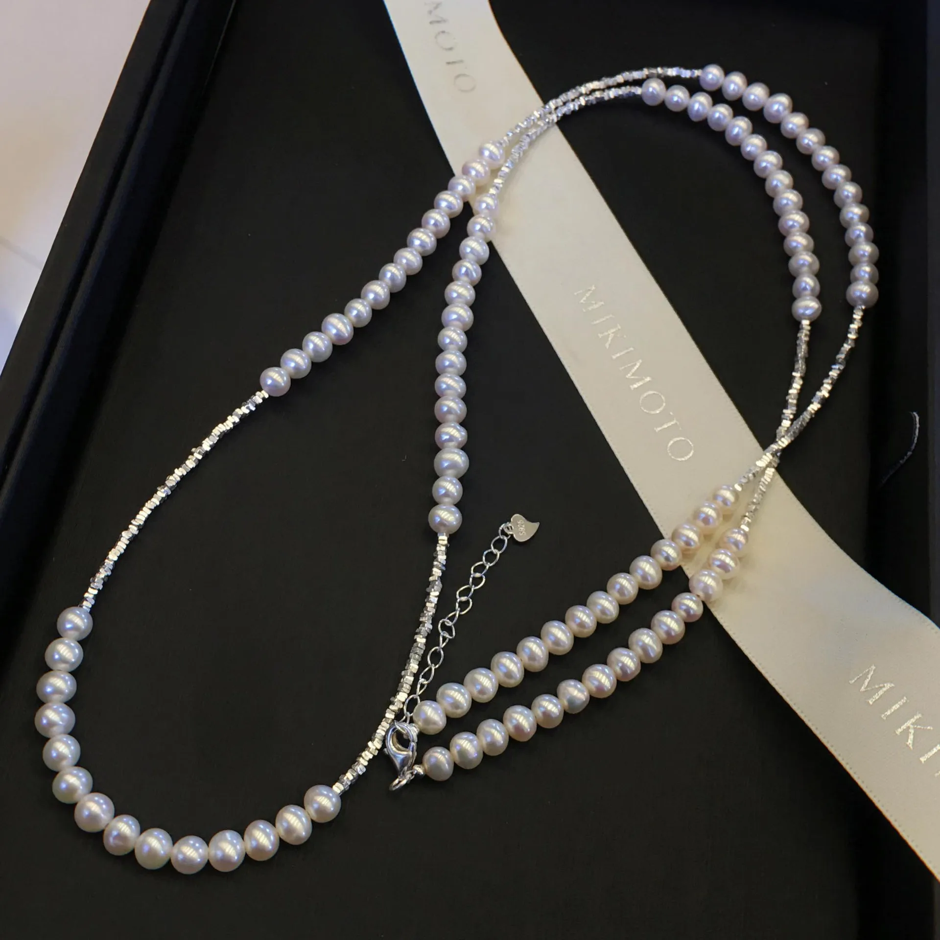 Vintage New Chinese Style Fresh Water Pearl S925 Silver Broken Silver Sweater Chain Long Necklace
Vintage New Chinese Style Fresh Water Pearl S925 Silver Broken Silver Sweater Chain Long Necklace