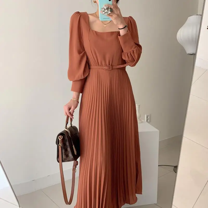 Summer Loose Long Dress Women Casual Square Neck Half Sleeve Pleated Dress Female New Party Holiday Beach Dress Vestidos
Summer Loose Long Dress Women Casual Square Neck Half Sleeve Pleated Dress Female New Party Holiday Beach Dress Vestidos
