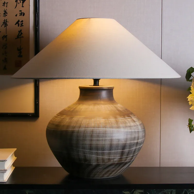 Retro Ceramic Vase Base Table Lamp, Modern Linen Shade Bedside Lamp for Bedroom Living Room Home Decor
Retro Ceramic Vase Base Table Lamp, Modern Linen Shade Bedside Lamp for Bedroom Living Room Home Decor