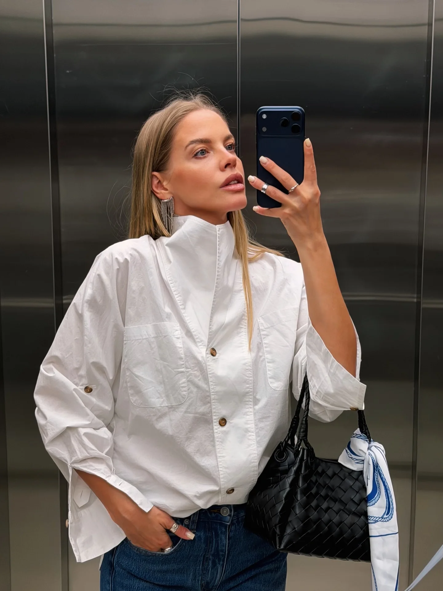 2026 Women Oversized White Button Down Shirt Stand Collar Back Split Casual Blouse
2026 Women Oversized White Button Down Shirt Stand Collar Back Split Casual Blouse