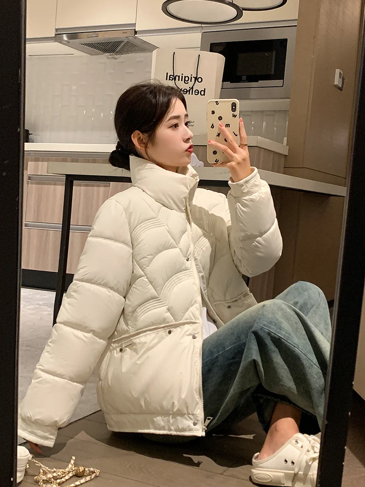 2023 New Autumn Winter Women Parkas Jackets Casual Stand collar Thick WarmPattern Coat Female Winter Outwear Jacket parkas
2023 New Autumn Winter Women Parkas Jackets Casual Stand collar Thick WarmPattern Coat Female Winter Outwear Jacket parkas