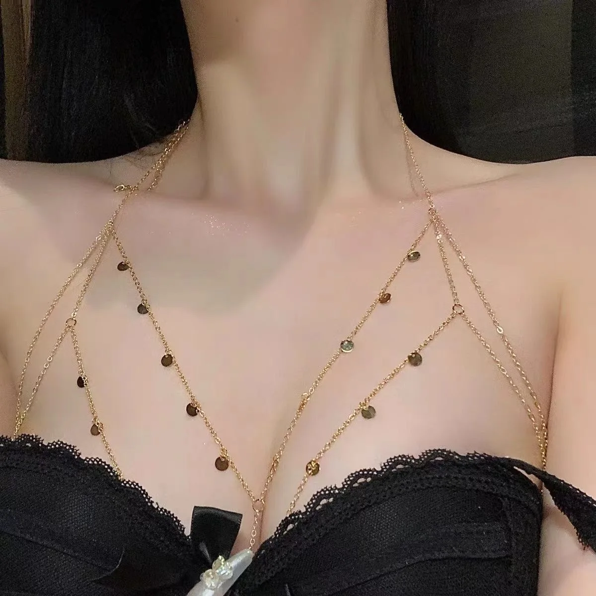 1pc Pure Desire Fashion Wind Sexy Metal Hot Girl Fashion Light Luxury Hot High End Sensation Chest Chain Jewelry Accessories
1pc Pure Desire Fashion Wind Sexy Metal Hot Girl Fashion Light Luxury Hot High End Sensation Chest Chain Jewelry Accessories
