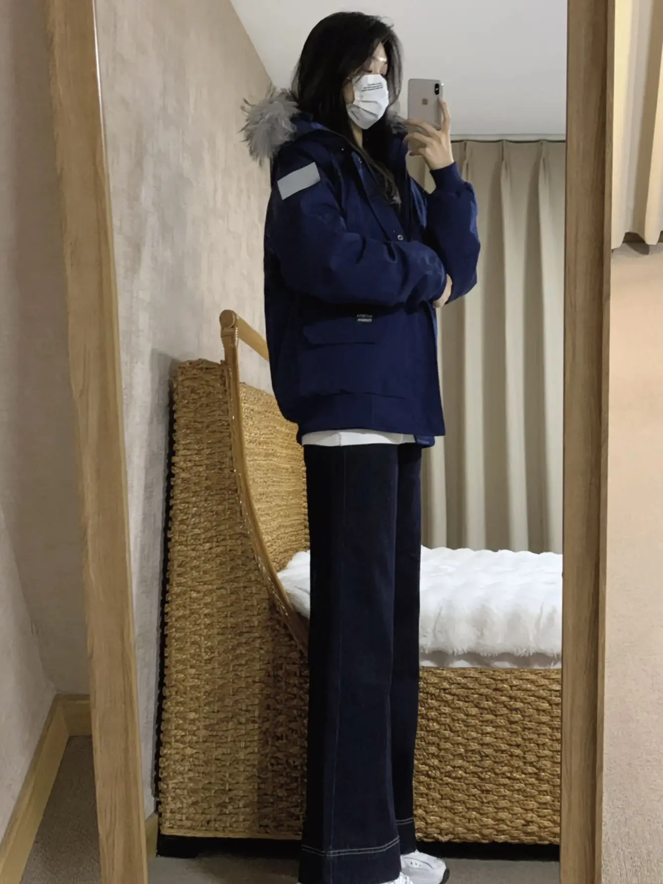 Зимняя женская парка с мехом, на флисовой подкладке, непромокаемая, с капюшоном, средней длины, на молнии, со шнуровкой, удобная, многофункциональная, с воротником-стойкой, трендовая
Зимняя женская парка с мехом, на флисовой подкладке, непромокаемая, с капюшоном, средней длины, на молнии, со шнуровкой, удобная, многофункциональная, с воротником-стойкой, трендовая