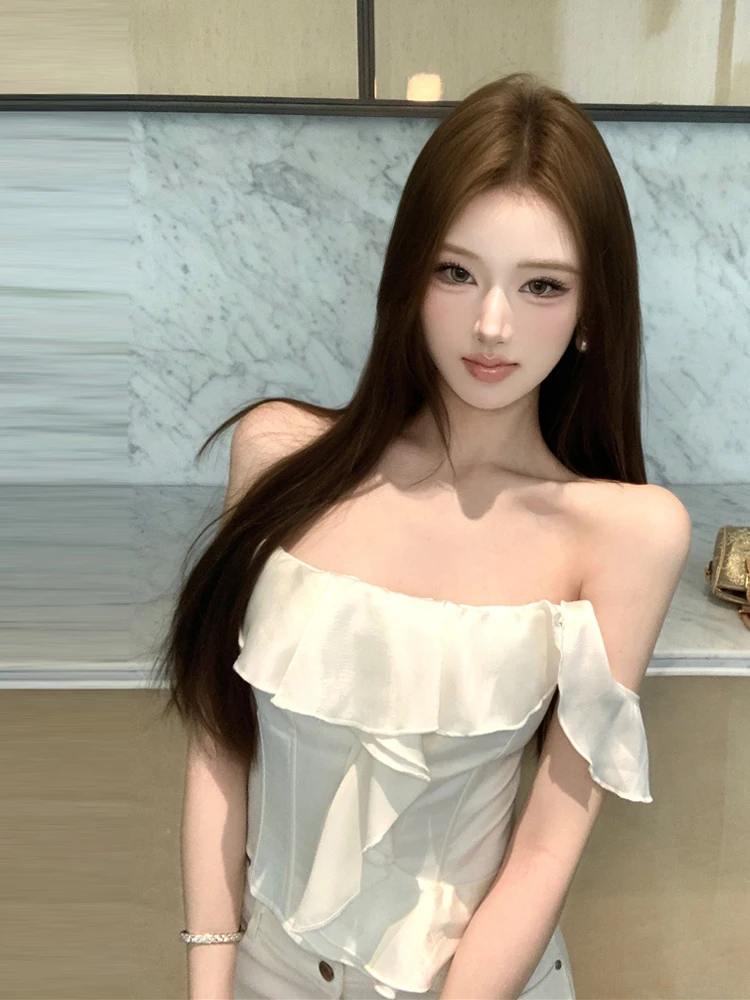 Elegant Fishbone Design Shoulder Bared Top with Chest Pad And Lace Trim Slimming Effect Versatile Style Single Piece Summer 2026
Elegant Fishbone Design Shoulder Bared Top with Chest Pad And Lace Trim Slimming Effect Versatile Style Single Piece Summer 2026