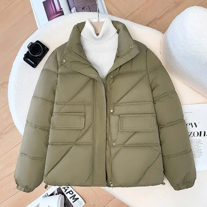 Korean Version Warm Cotton Padded Jacket 2025 Winter New Down Coat Women Parkas Short Stand Collar Overwear Female Bread Outcoat
Korean Version Warm Cotton Padded Jacket 2025 Winter New Down Coat Women Parkas Short Stand Collar Overwear Female Bread Outcoat