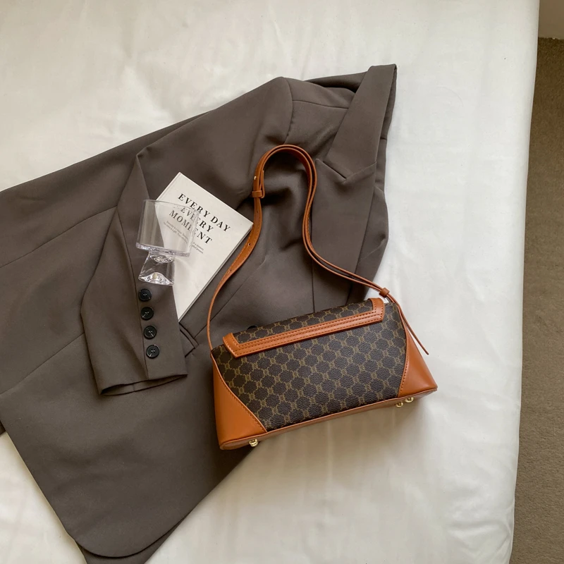 Новинка 2023 года, женская винтажная нишевая сумка через плечо, многосторонняя сумка через плечо с регулируемым ремешком, универсальная для ежедневного использования Сумка для женщин
Новинка 2023 года, женская винтажная нишевая сумка через плечо, многосторонняя сумка через плечо с регулируемым ремешком, универсальная для ежедневного использования Сумка для женщин