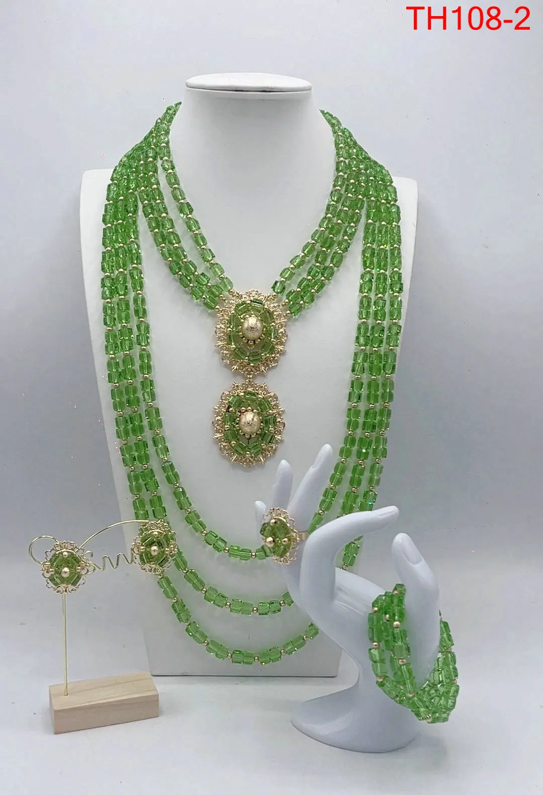 African Fashion Jewelry Set Nigerian Wedding Coral Jewelry Accessories for Women
African Fashion Jewelry Set Nigerian Wedding Coral Jewelry Accessories for Women