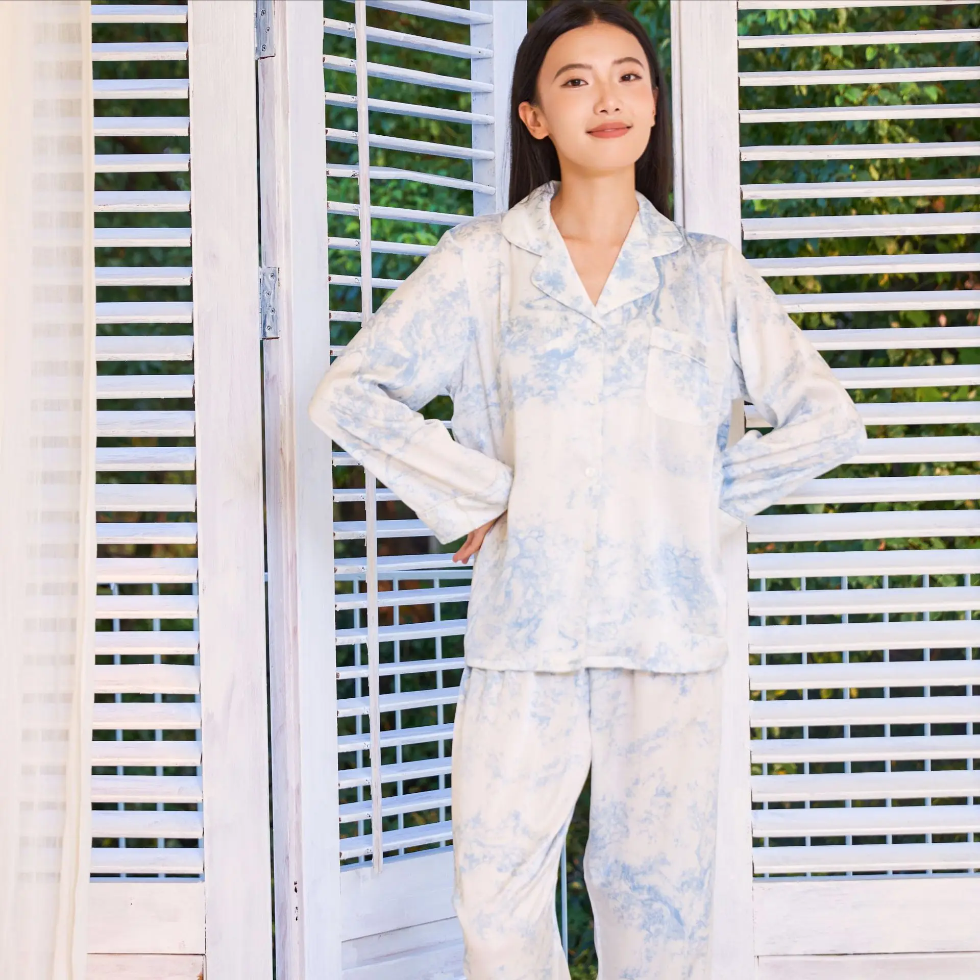Elegant Pajams Set Women Sleepwear New Spring Nightsuits Pyjamas Home Clothes Lapel Female Casual Silky Satin Pijamas Suit
Elegant Pajams Set Women Sleepwear New Spring Nightsuits Pyjamas Home Clothes Lapel Female Casual Silky Satin Pijamas Suit