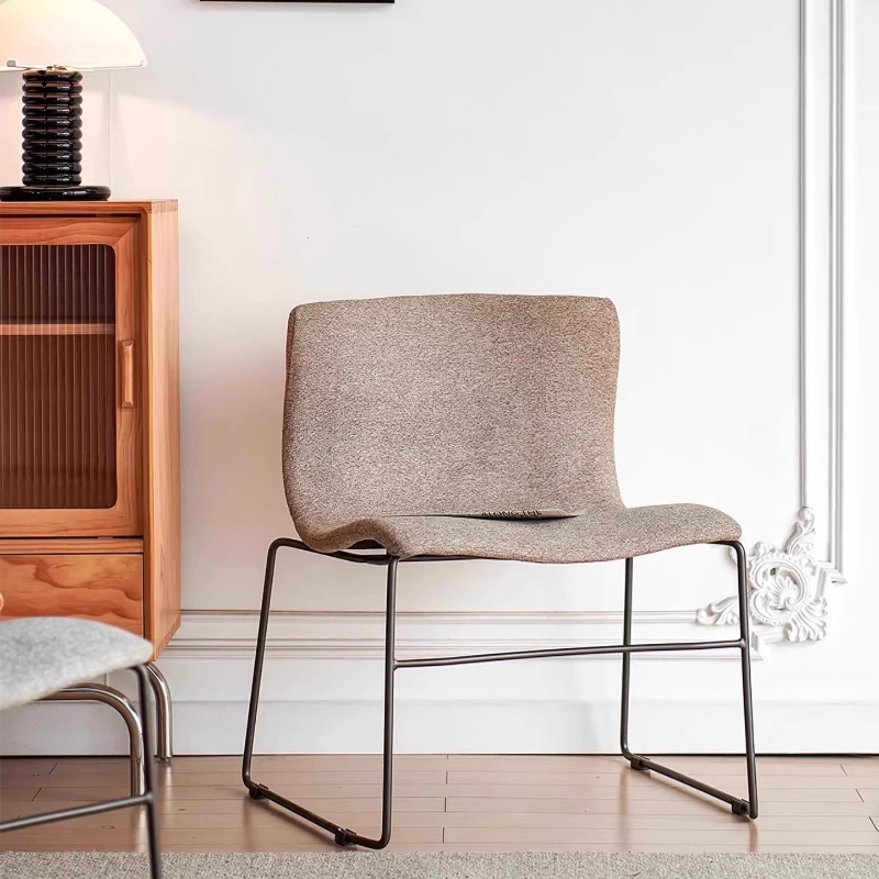 Nordic Designer Dining Chairs Upholstered Backrest Kitchen Chairs Creative Iron Frame Seating Modern Restaurant Home Furniture
Nordic Designer Dining Chairs Upholstered Backrest Kitchen Chairs Creative Iron Frame Seating Modern Restaurant Home Furniture
