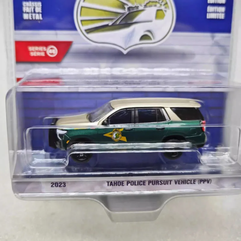 Литой под давлением Greenlight, масштаб 1:64, 2023, имитация сплава Тахио, модель автомобиля, статическая коллекция, украшенные праздничные игрушки, сувенирный подарок
Литой под давлением Greenlight, масштаб 1:64, 2023, имитация сплава Тахио, модель автомобиля, статическая коллекция, украшенные праздничные игрушки, сувенирный подарок