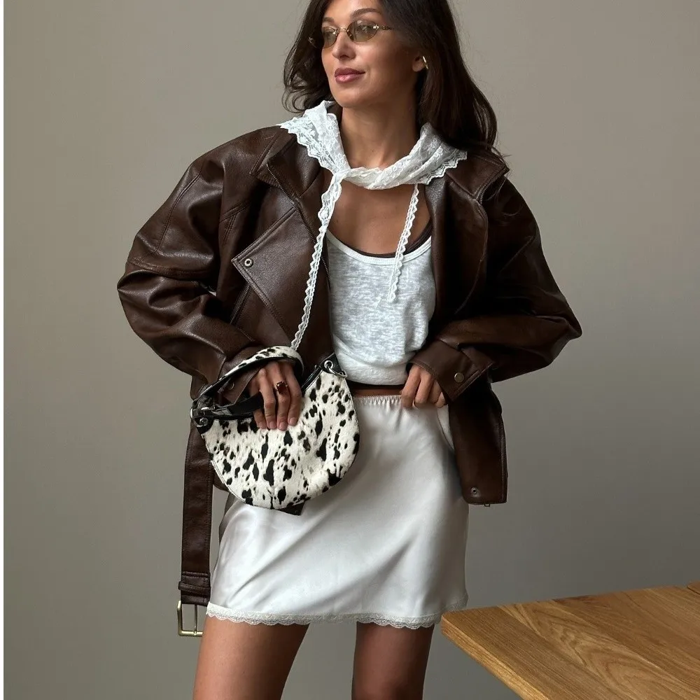 Casual Sexy Satin White Mini Skirt High Waist Slim Lace Half Skirt Elastic Waist Soft Lace Patchwork Skirt
Casual Sexy Satin White Mini Skirt High Waist Slim Lace Half Skirt Elastic Waist Soft Lace Patchwork Skirt