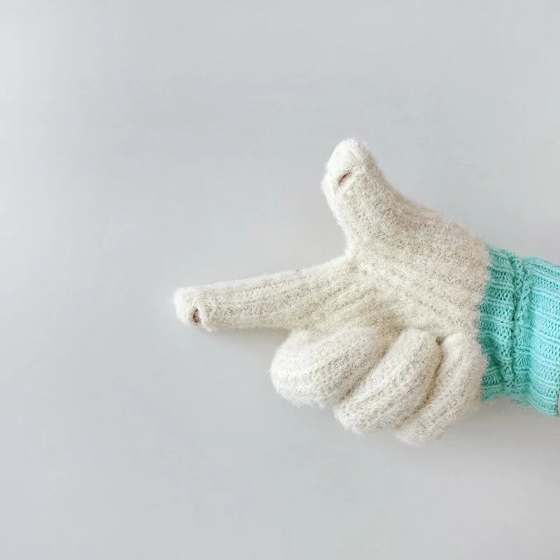Soft Color Block Kids Gloves Korean Style Touchscreen Mittens Trendy Unisex Fingerless Gloves for Winter Warm Stretchy Gloves
Soft Color Block Kids Gloves Korean Style Touchscreen Mittens Trendy Unisex Fingerless Gloves for Winter Warm Stretchy Gloves
