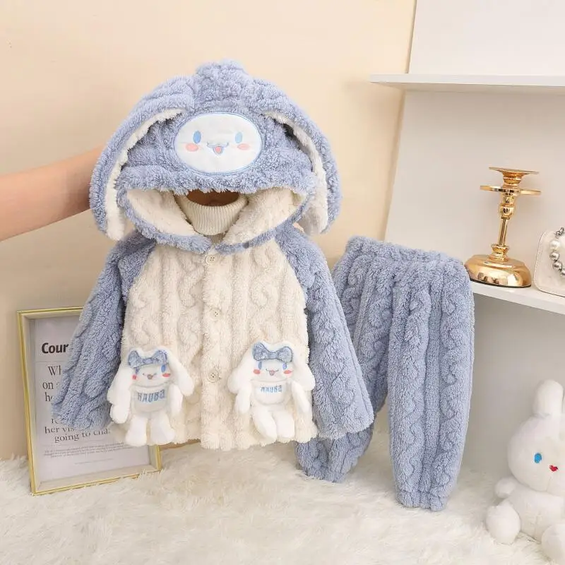Girls' Home Clothes 2025 Sanrio Cinnamoroll Autumn Winter New Girl Cute Hooded Super Soft Thickened Velvet Pajamas Two-Piece Set
Girls' Home Clothes 2025 Sanrio Cinnamoroll Autumn Winter New Girl Cute Hooded Super Soft Thickened Velvet Pajamas Two-Piece Set