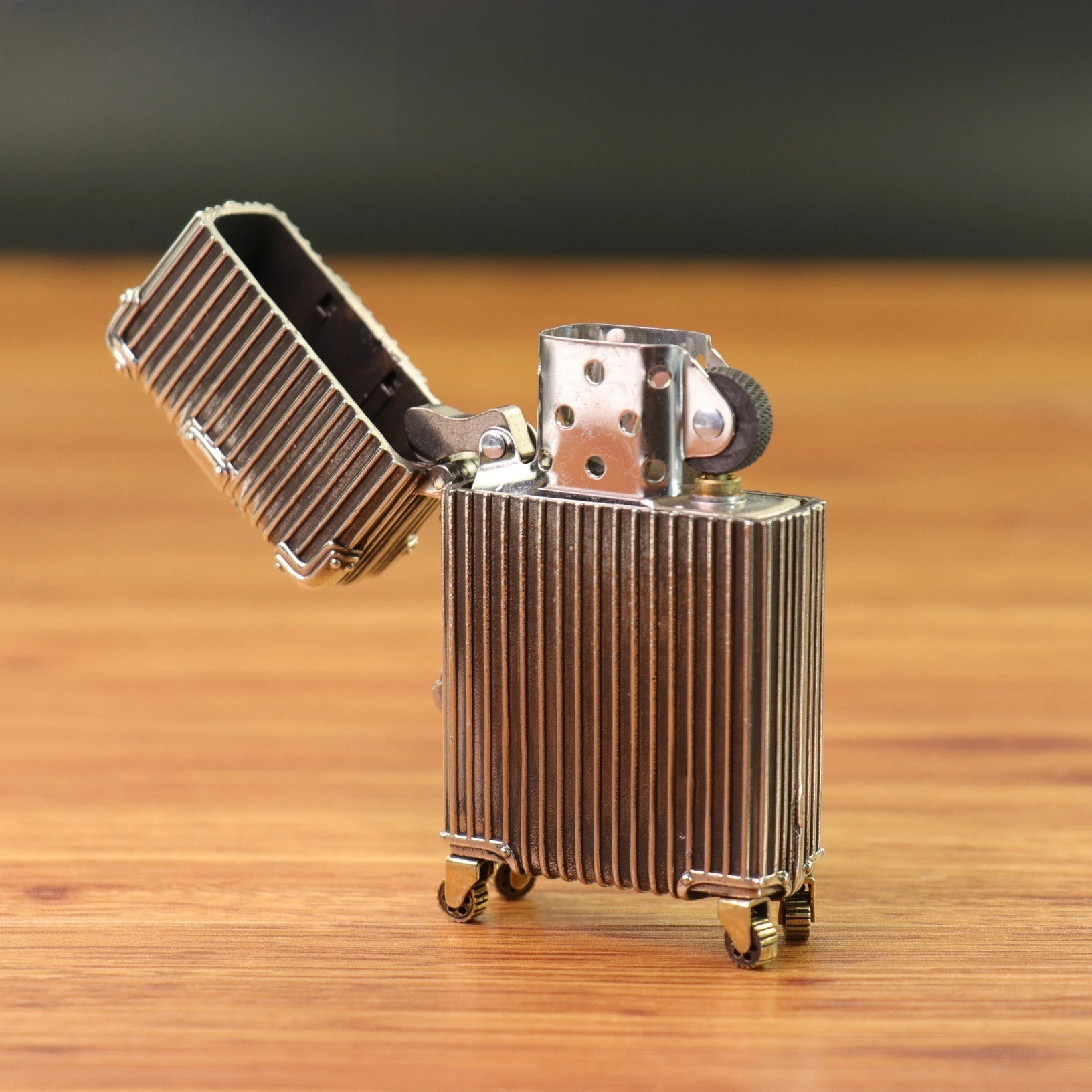 New Mini Travel Case Fuel Lighter, Classic Windproof Grinding Wheel Lighter, Cigarette Accessories, Men's Gift
New Mini Travel Case Fuel Lighter, Classic Windproof Grinding Wheel Lighter, Cigarette Accessories, Men's Gift
