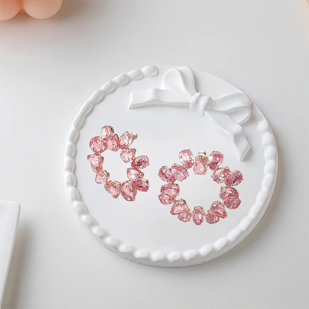2025 Hot Selling Brand Women's Pink Rock Sugar Earrings Fashionable, Simple, Luxurious Jewelry Suitable for Gifting To Friends
2025 Hot Selling Brand Women's Pink Rock Sugar Earrings Fashionable, Simple, Luxurious Jewelry Suitable for Gifting To Friends