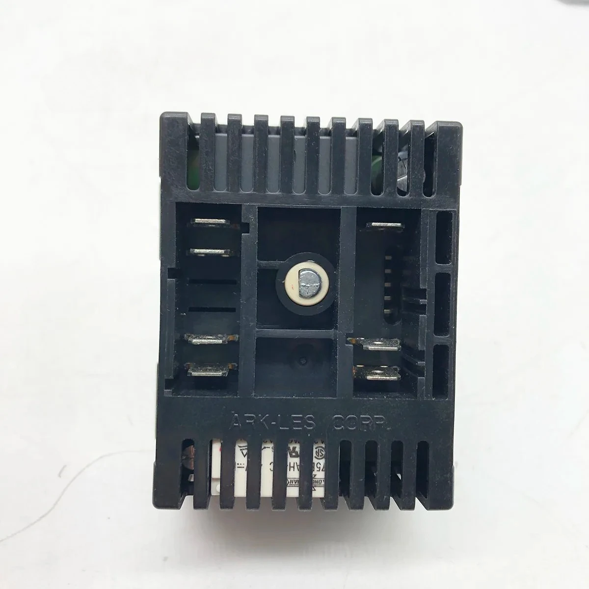316305102 Electronic Mechanical Switch With Power Plug For Oven Burners
316305102 Electronic Mechanical Switch With Power Plug For Oven Burners