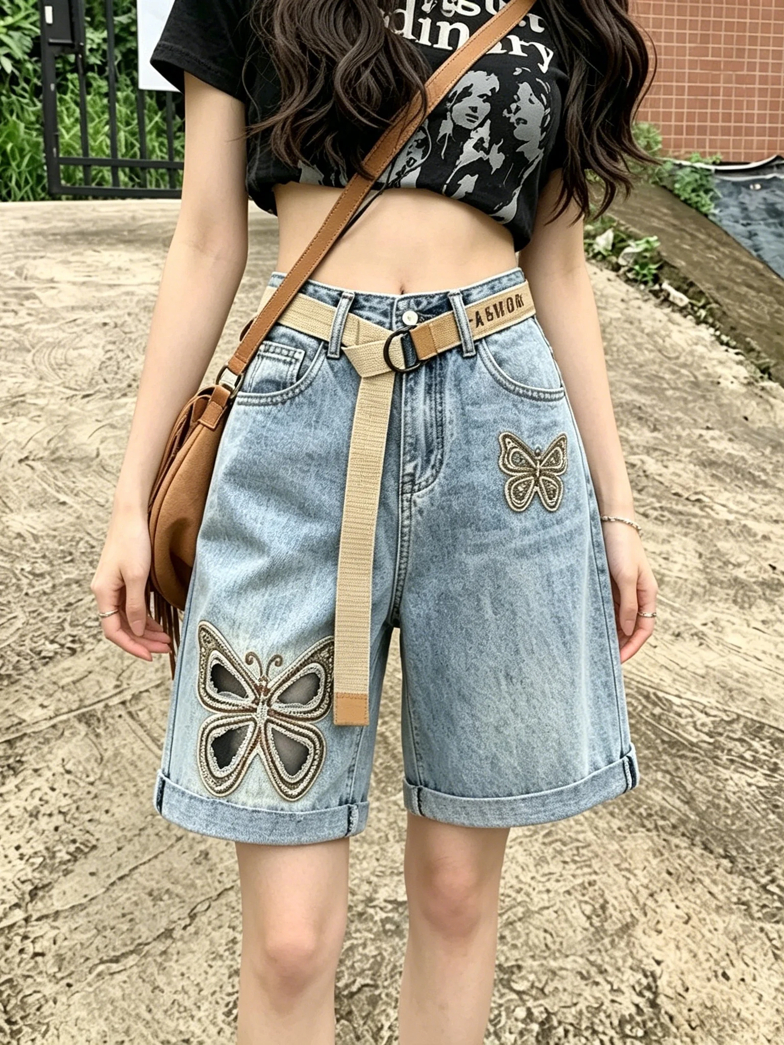 Fashion High Waist Hollow out Denim Capri Pants Women's Casual Versatile Worn-look Design Summer Slimming Jeans
Fashion High Waist Hollow out Denim Capri Pants Women's Casual Versatile Worn-look Design Summer Slimming Jeans