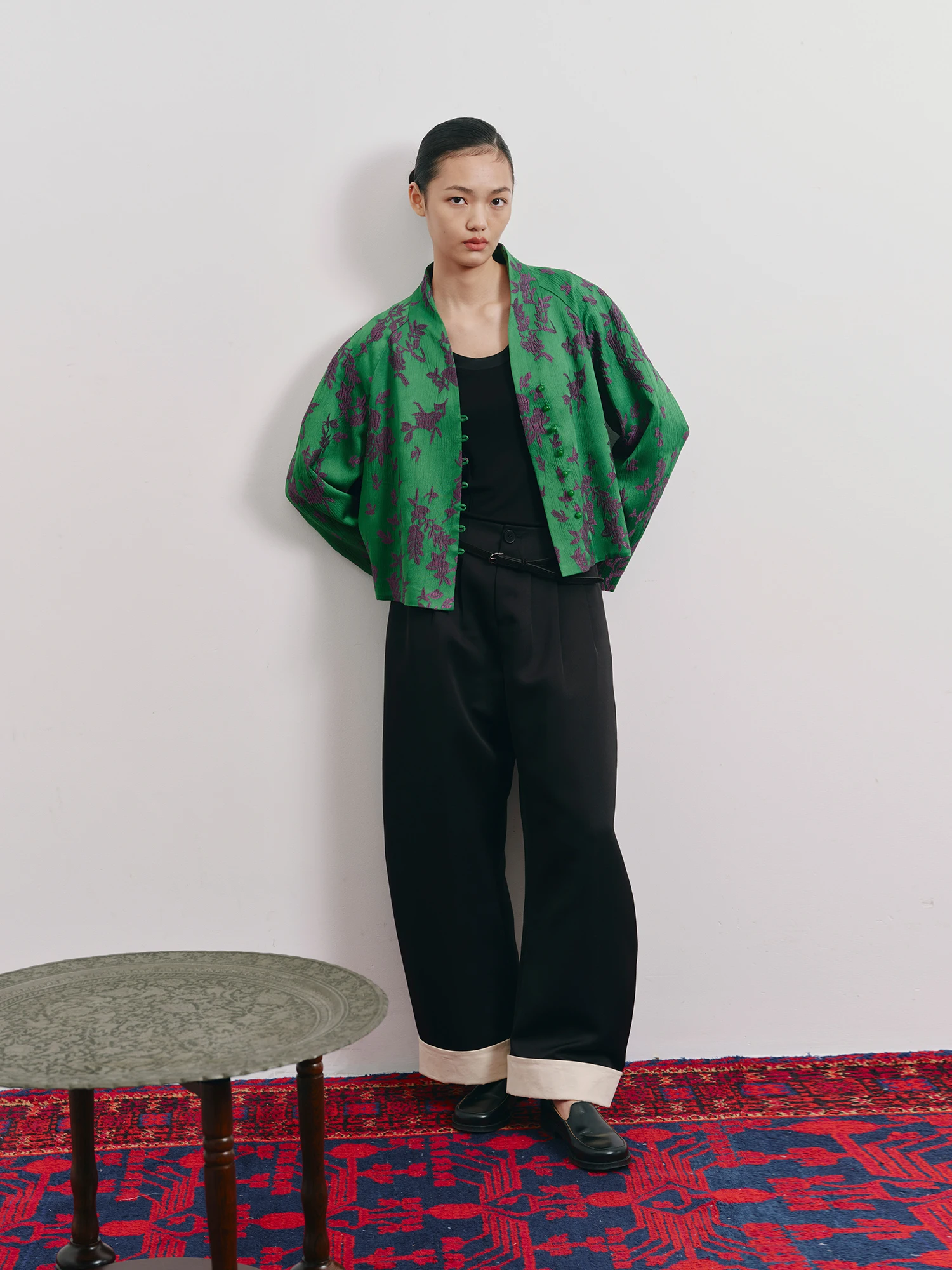 PBlueDot Spring 2025 Loose Fit ort Jaet with Button Detail in Emerald een Floral Embroidery Small Stand Collar Chine...
PBlueDot Spring 2025 Loose Fit ort Jaet with Button Detail in Emerald een Floral Embroidery Small Stand Collar Chine...