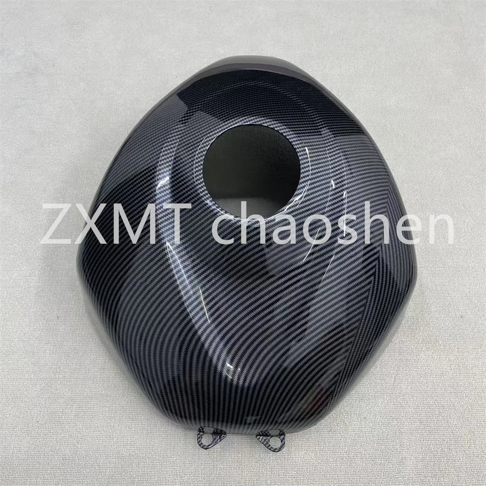 ABS motorcycle fairings are suitable for GSXR1000 K5 large R fuel tank covers with carbon fiber paint from 2005 to 2006
ABS motorcycle fairings are suitable for GSXR1000 K5 large R fuel tank covers with carbon fiber paint from 2005 to 2006