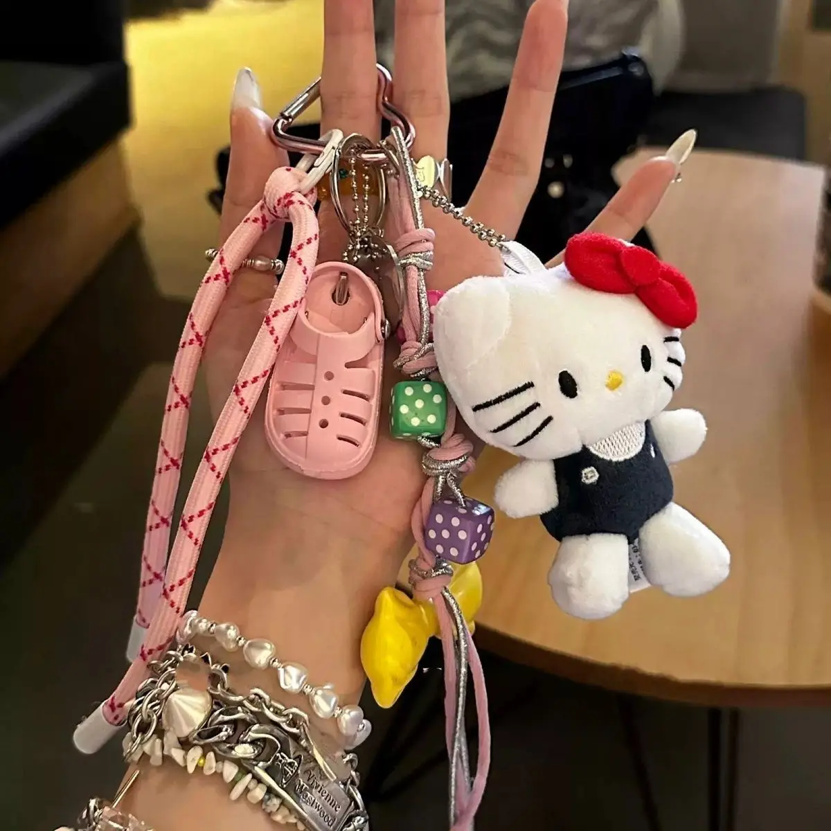 Kawai Hello Kitty кулон тканый карабин сумка кулон ручной работы из бисера бант плюшевая кукла рюкзак брелок аксессуары для женщин
Kawai Hello Kitty кулон тканый карабин сумка кулон ручной работы из бисера бант плюшевая кукла рюкзак брелок аксессуары для женщин