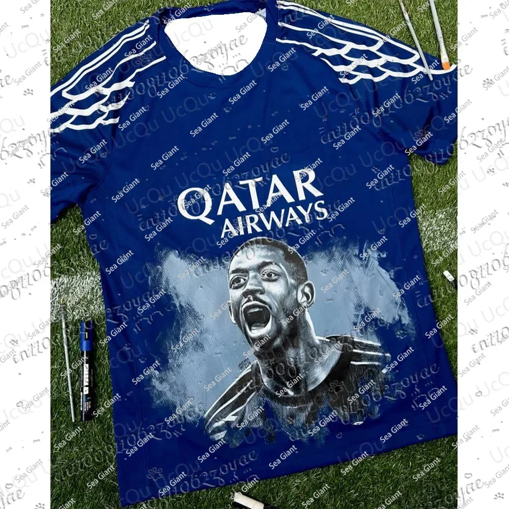 2025-26 New Arriavl SummerThe Street Graffiti dembele Graffiti Design Football Jersey Oversized O-neck Soccer Tee
2025-26 New Arriavl SummerThe Street Graffiti dembele Graffiti Design Football Jersey Oversized O-neck Soccer Tee