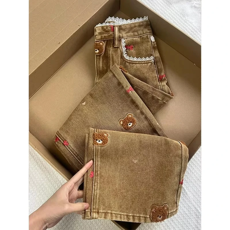 Lace Teddy Bear Embroidered Patchwork Design Wide leg Jeans 2025 Spring New High Waisted fit Slimming Casual Jeans for Commuting
Lace Teddy Bear Embroidered Patchwork Design Wide leg Jeans 2025 Spring New High Waisted fit Slimming Casual Jeans for Commuting