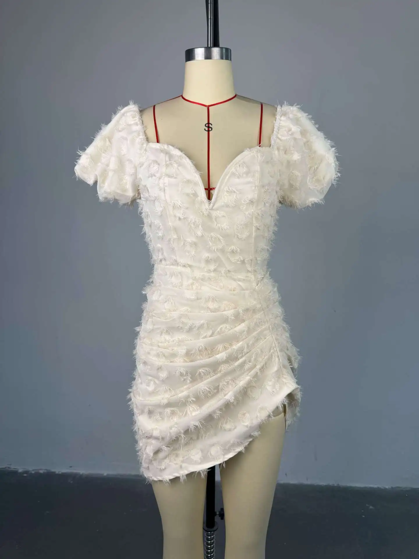New V-neck bubble sleeve high waist slim pleated skirt for women's elegance, summer 2025 new women's clothing
New V-neck bubble sleeve high waist slim pleated skirt for women's elegance, summer 2025 new women's clothing