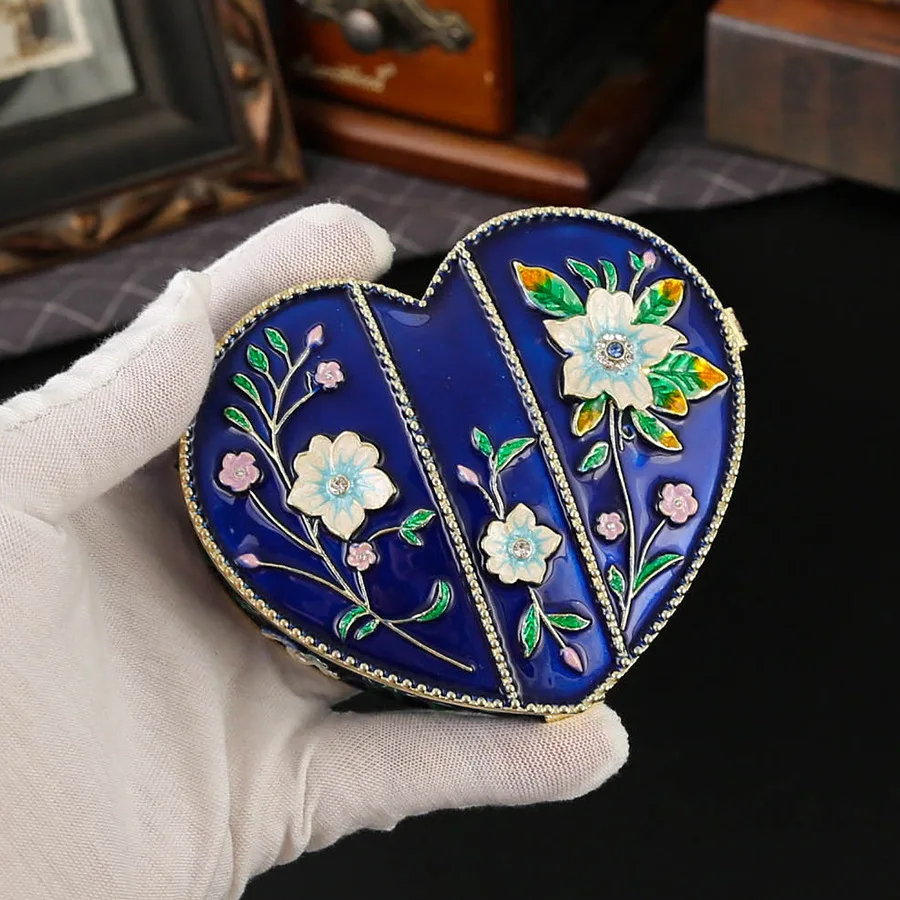 Creative Heart-Shaped Jewelry Box Mini Decorative Box Travel Jewelry Holder Jewelry Holder Case Gifts for Women Friends
Creative Heart-Shaped Jewelry Box Mini Decorative Box Travel Jewelry Holder Jewelry Holder Case Gifts for Women Friends