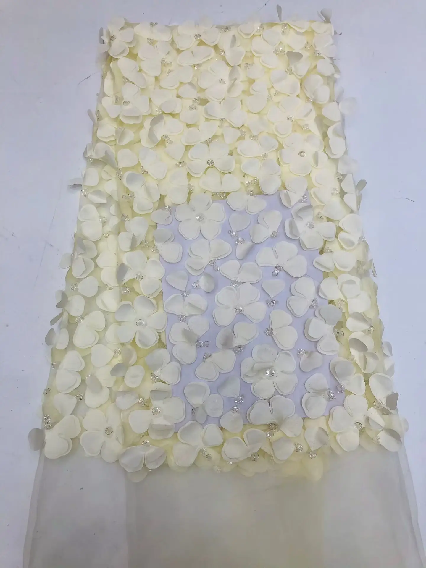 Fashion French Mesh 3D Flowers Embroidery Beadeds Lace Fabric African Nigerian Fabric for Wedding Dress XL6429
Fashion French Mesh 3D Flowers Embroidery Beadeds Lace Fabric African Nigerian Fabric for Wedding Dress XL6429