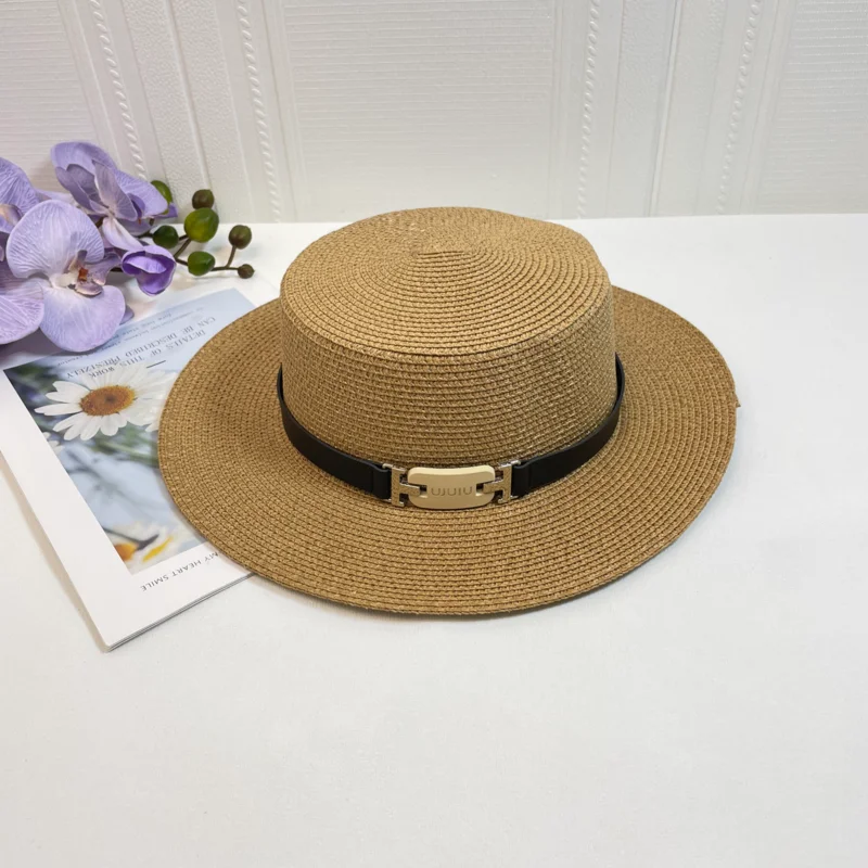 2025 New French Retro Flat-top Straw Hat Design Sense Temperament Sunshade Sunscreen Hat Summer Outing Beach Hat Couple
2025 New French Retro Flat-top Straw Hat Design Sense Temperament Sunshade Sunscreen Hat Summer Outing Beach Hat Couple
