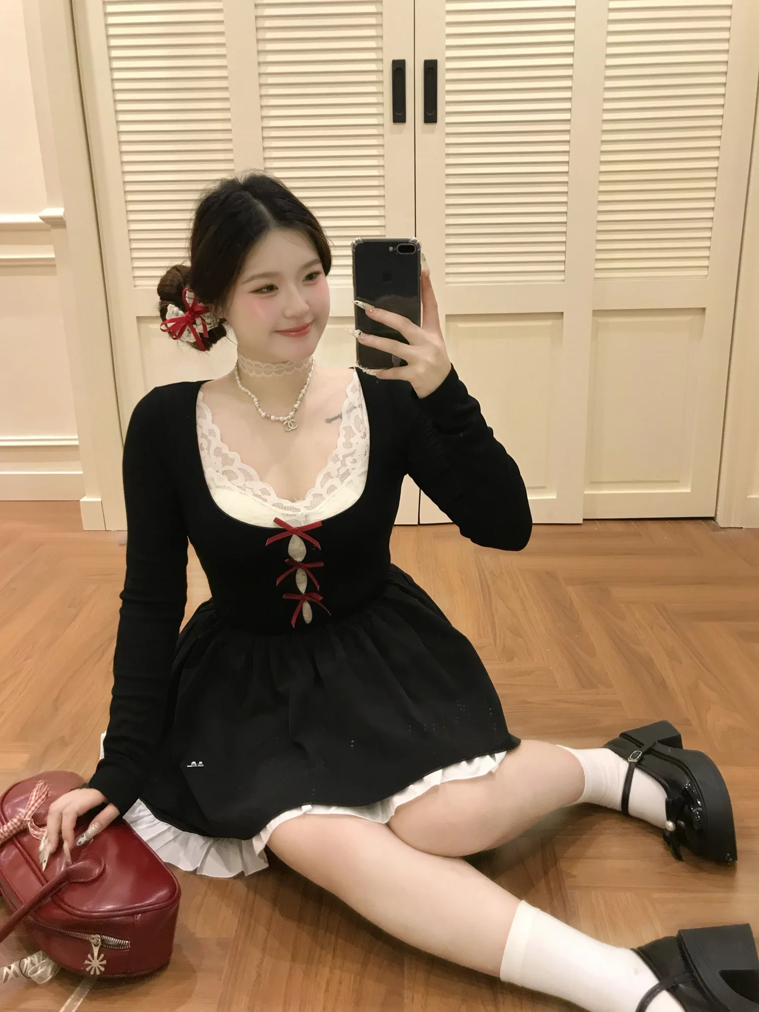 Sweet Style Lace Vest Hollow out Dress Ballet Music Fatter Beautiful Young Miss Girl Long Sleeve Short Skirt round Neck Dress
Sweet Style Lace Vest Hollow out Dress Ballet Music Fatter Beautiful Young Miss Girl Long Sleeve Short Skirt round Neck Dress